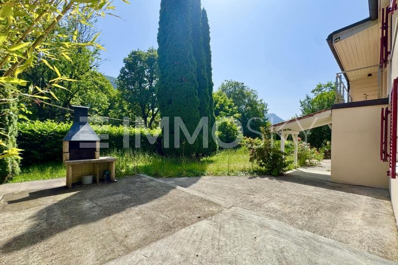 Jardin et terrasse - 4.5 pièces Villa a La Heutte