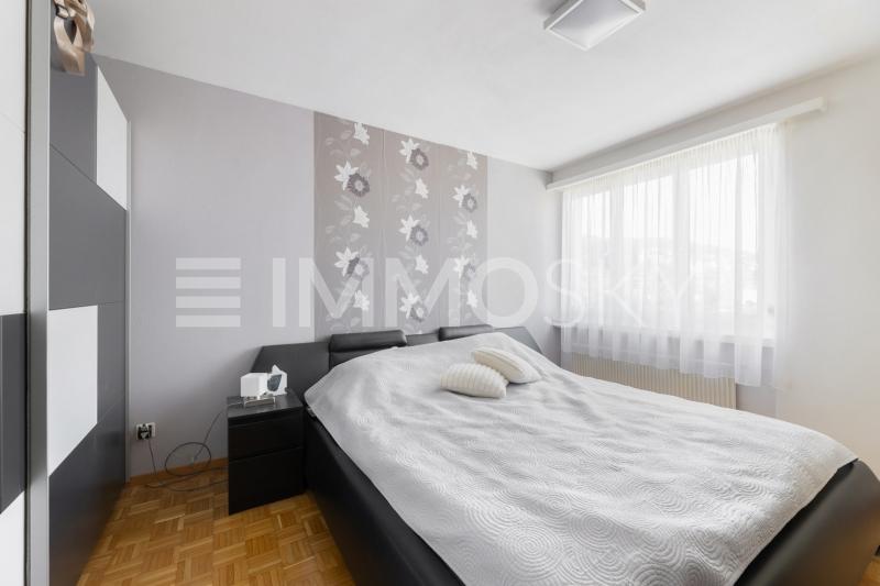 Schlafzimmer Nr. 2 - 3 Zimmer Etagenwohnung in Staad SG