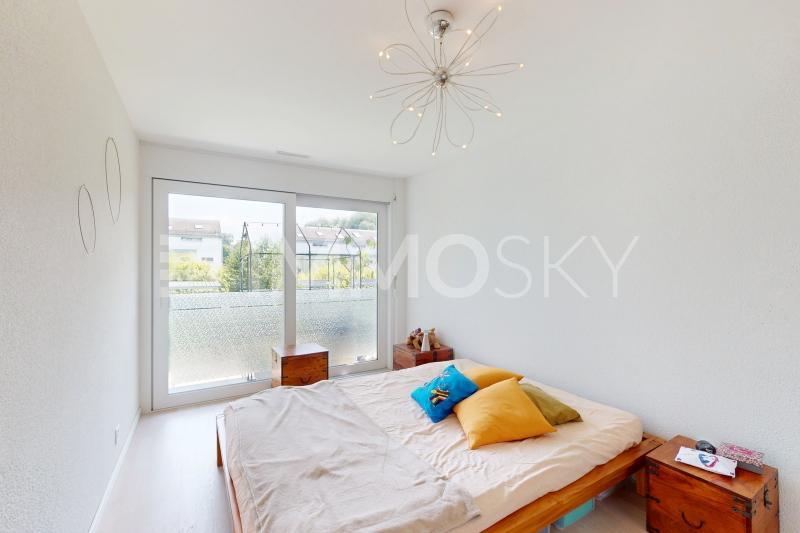 Chambre avec accès direct au balcon - 3.5 Zimmer Maisonette in Villeneuve VD