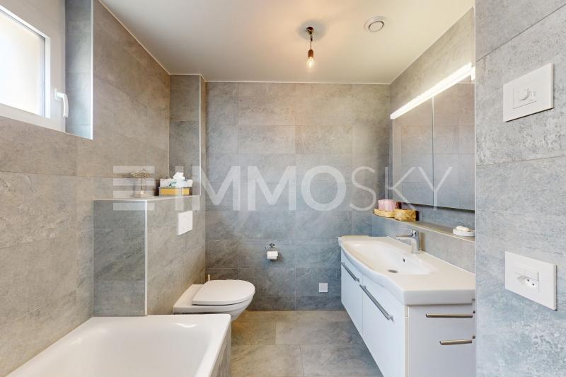 Salle de bains moderne - 3.5 Zimmer Maisonette in Villeneuve VD