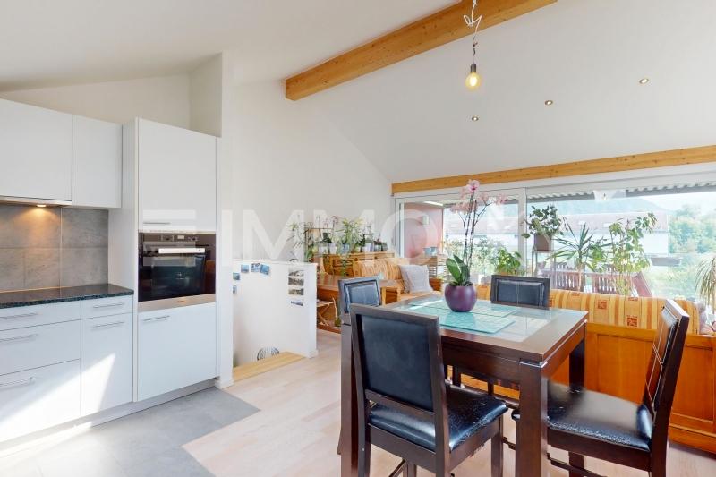 Espace cuisine et salle à manger - 3.5 Zimmer Maisonette in Villeneuve VD