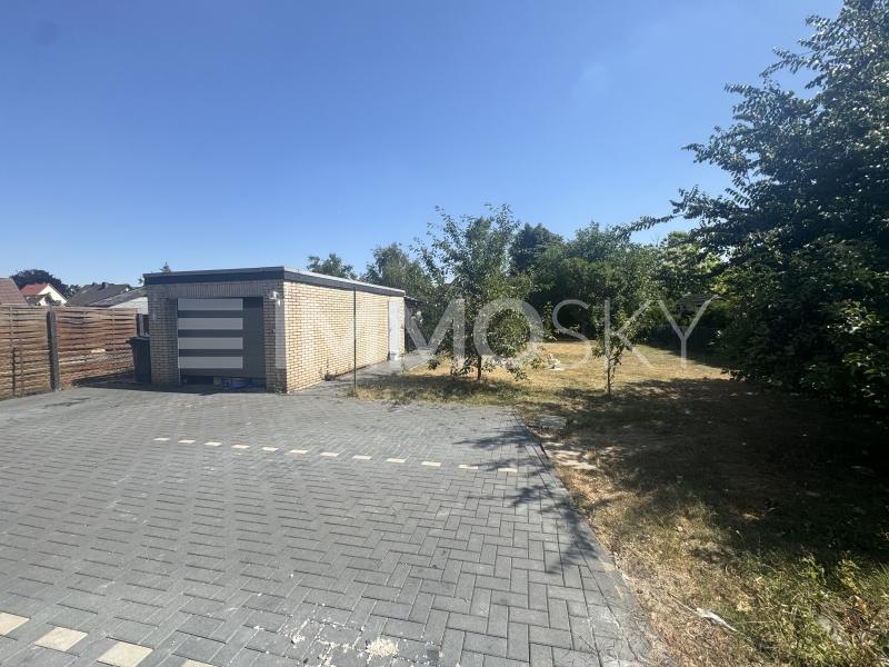 Garage und Garten - 