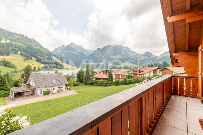 Atemberaubende Aussicht - 5.5 pièces Maison individuelle a Schwarzsee