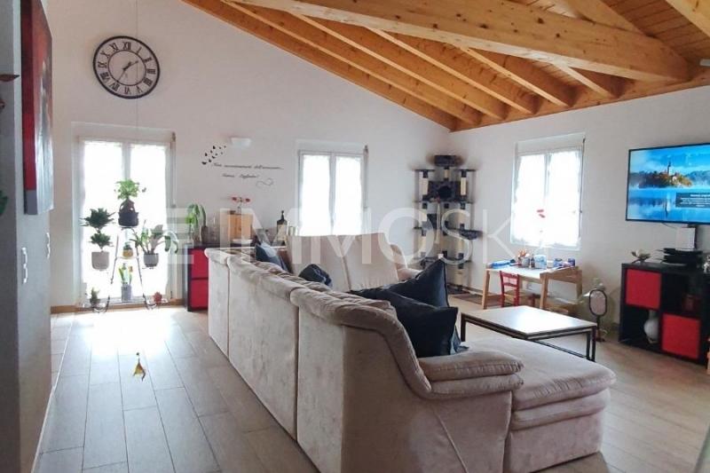 Eleganza semplice con dettagli curati  - 8.5 stanze Casa bifamiliare a Melano