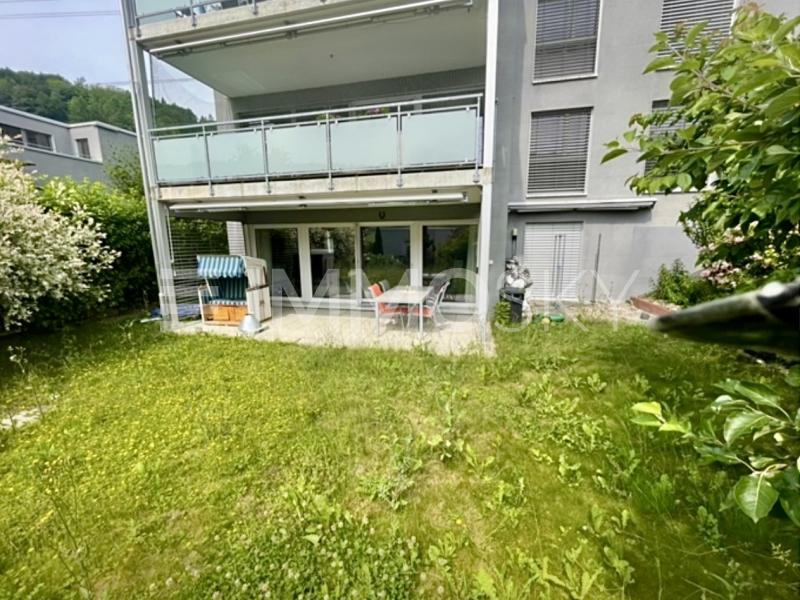 Gedeckter Sitzplatz vor Wohn- und Schlafzimmer - 4.5 pièces Appartement a Winterthur