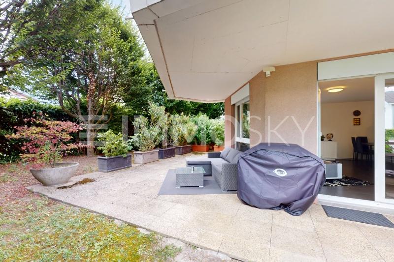 Belle terrasse à l'abri des regards - 2.5 pièces Appartement a Monthey