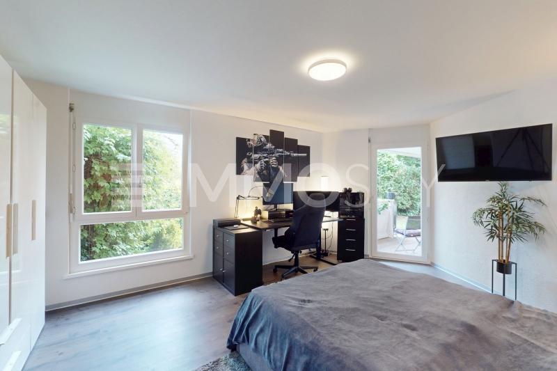 Chambre lumineuse avec accès à la terrasse - 2.5 pièces Appartement a Monthey