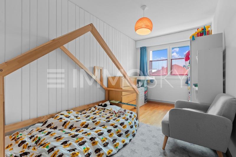 Chambre enfant avec vue - 5.5 pièces Duplex a Sion