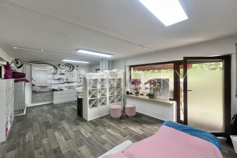 großes Wohnzimmer  - 