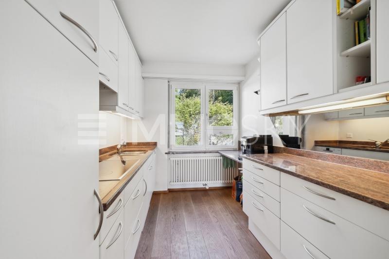 Die Küche ist vollausgestattet - 3.5 pièces Appartement a Birmensdorf ZH