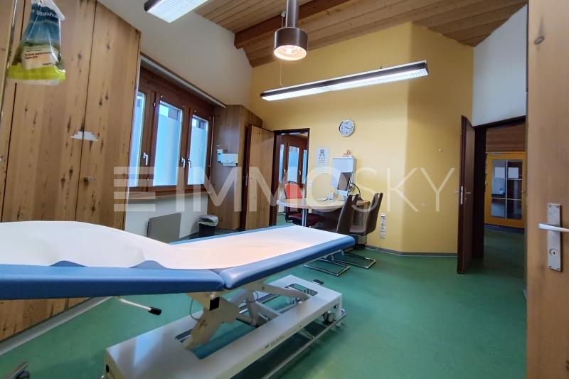 Weiteres Sprechzimmer - 7 Zimmer Gewerbehaus in Löhningen
