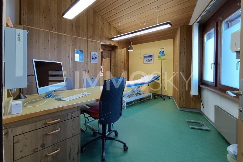 Weiterer Behandlungsraum - 7 Zimmer Gewerbehaus in Löhningen