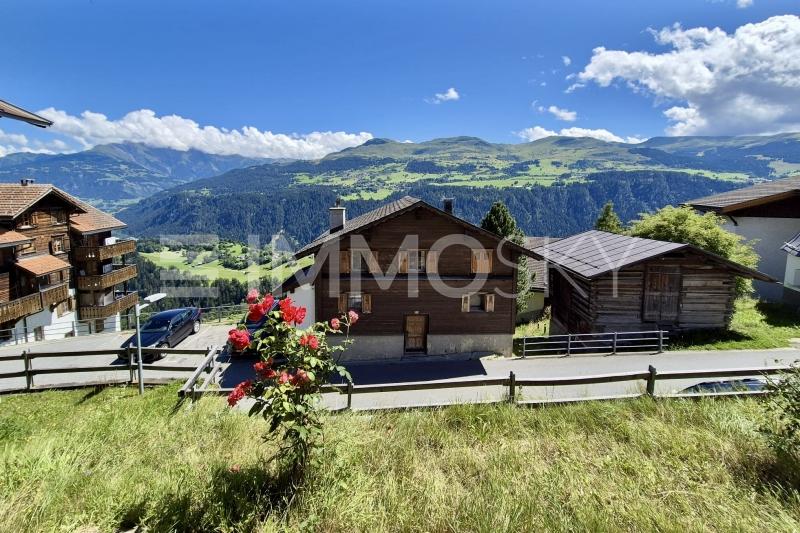 Alpenkino aus dem Fenster - 3.5 Zimmer Wohnung in Andiast