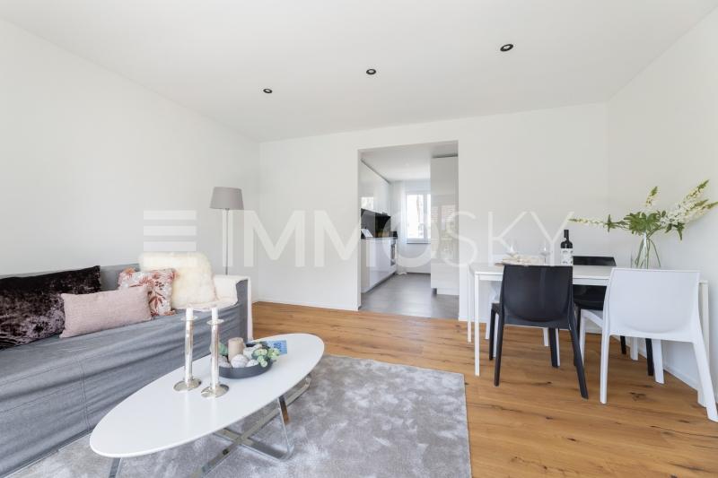 Wohnzimmer rennoviert - 4.5 pièces Appartement a Rheineck