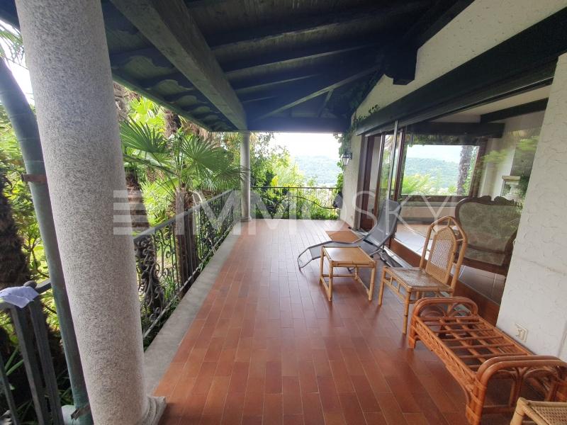 Terrazza panoramica   - 9 rooms One-family house in Villa Luganese