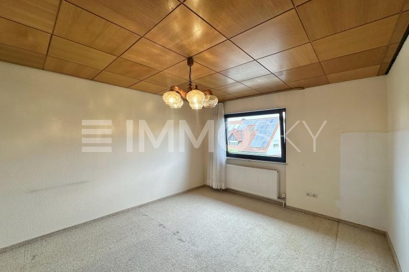 1.OG Schlafzimmer 1 - 
