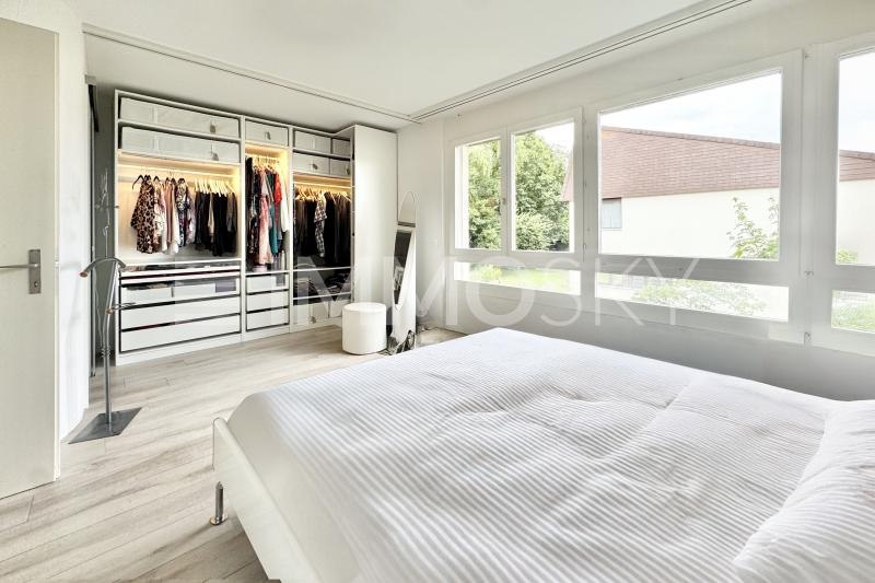 Chambre à coucher parentale - 6.5 Zimmer Reihenmittelhaus in Biel/Bienne