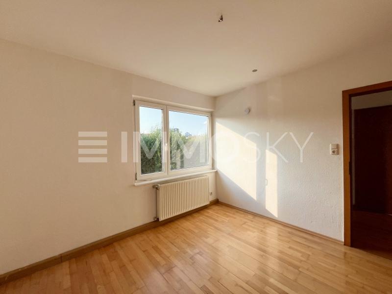 Großes und Helles Schlafzimmer - 