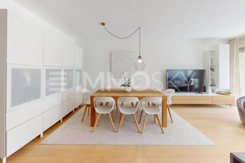 Salle à manger lumineuse - 6.5 pièces Appartement a Nyon