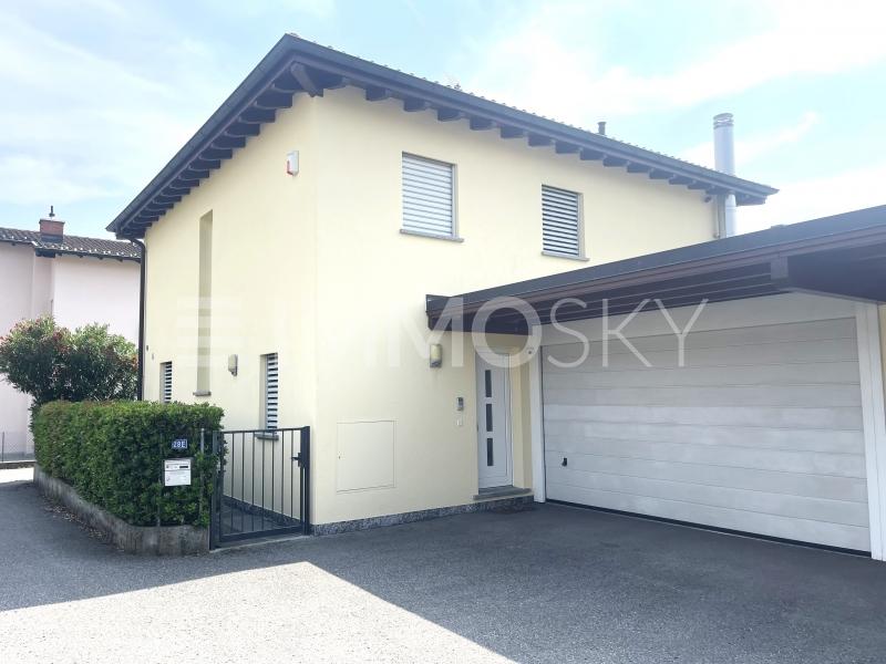 Garage per 2 posti auto - 5.5 stanze Casa a Ligornetto