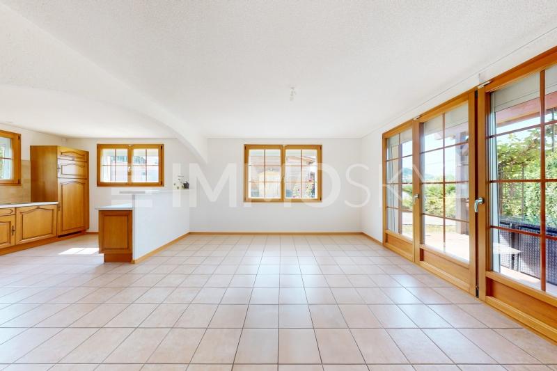 Espace de vie baigné de lumière naturelle - 5.5 Zimmer Haus in Palézieux