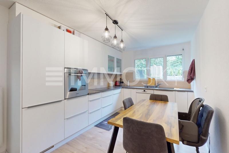 Cuisine moderne et équipée - 4.5 pièces Appartement en rez-de-chaussée a Prez vers Noréaz