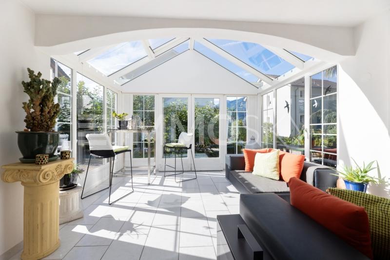 Wintergarten zum Entspannen mit sehr viel Licht - 5.5 Zimmer Wohnung in Fläsch