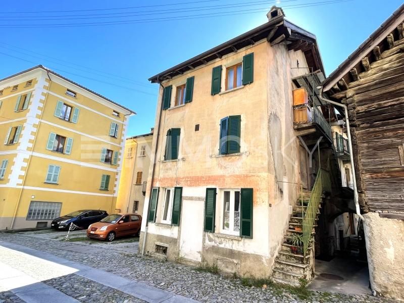 Facciata lato nord - 7 pièces Maison jumelle a Malvaglia Rongie