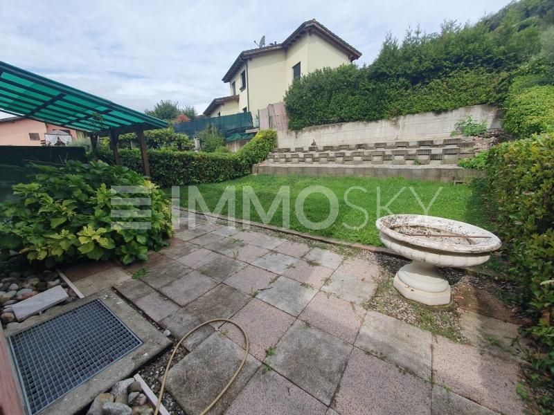 Giardino interno  - 3.5 stanze Casa unifamiliare a Arzo