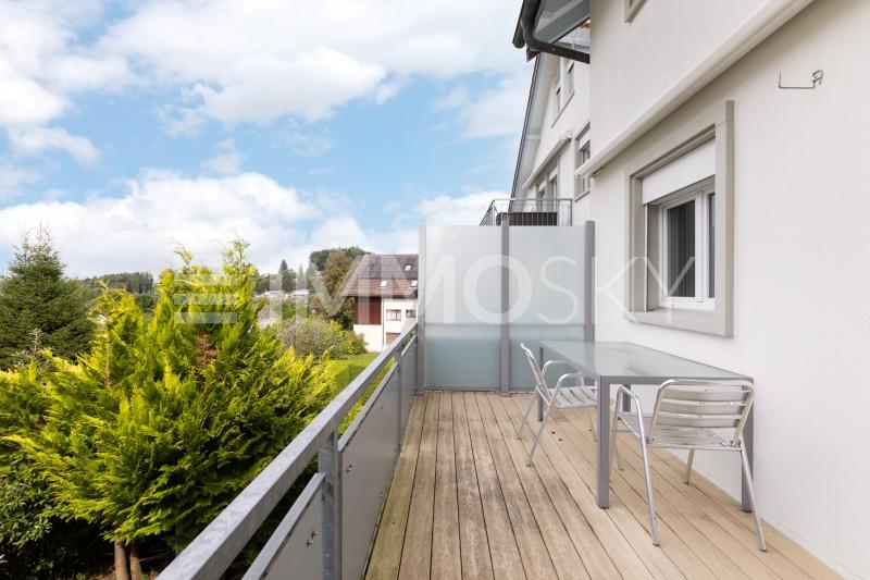 Balkon mit Sicht ins Grüne - 4.5 pièces Appartement a Niederteufen