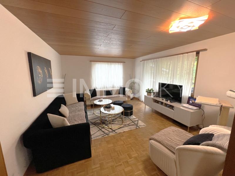 Wohnlandschaft mit Ausgang auf Terrasse - 5.5 pièces Maison a Laufenburg