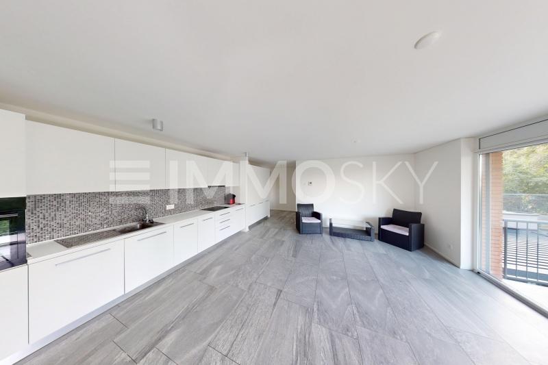 Cucina moderna completamente attrezzata con piano in vetroceramica  - 3.5 pièces Appartement a Cadro