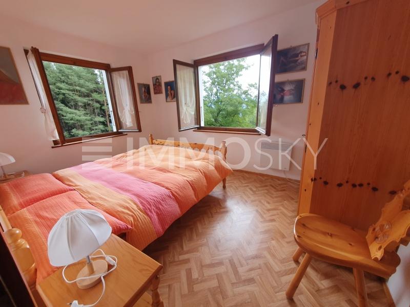 Camera matrimoniale spaziosa e soleggiata  - 6 pièces Maison individuelle a Tesserete