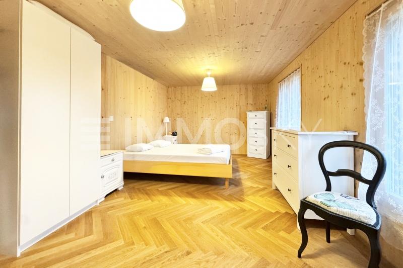 Grosses Schlafzimmer - 5.5 pièces Maison individuelle a Rapperswil BE