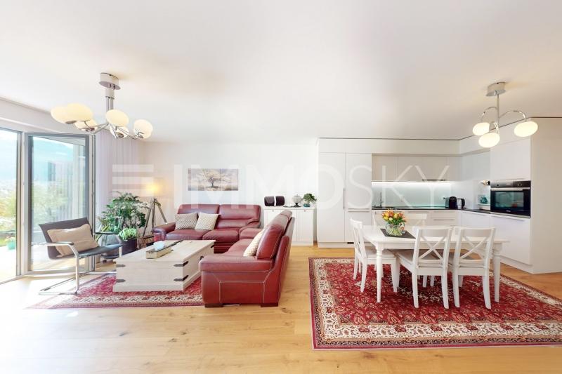 Espace de vie lumineux - 3.5 Zimmer Gartenwohnung in Moudon