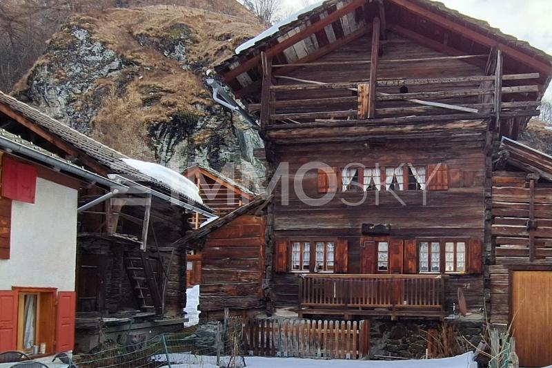 Chalet villageois à rénover - 3.5 pièces Maison a Les Haudères