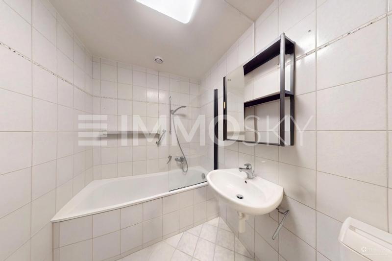 Salle de bains - 2.5 Zimmer Etagenwohnung in Les Ponts de Martel