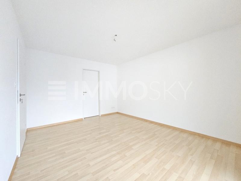 Schlafzimmer mit Ensuite Badezimmer - 4.5 pièces Appartement a Trimmis