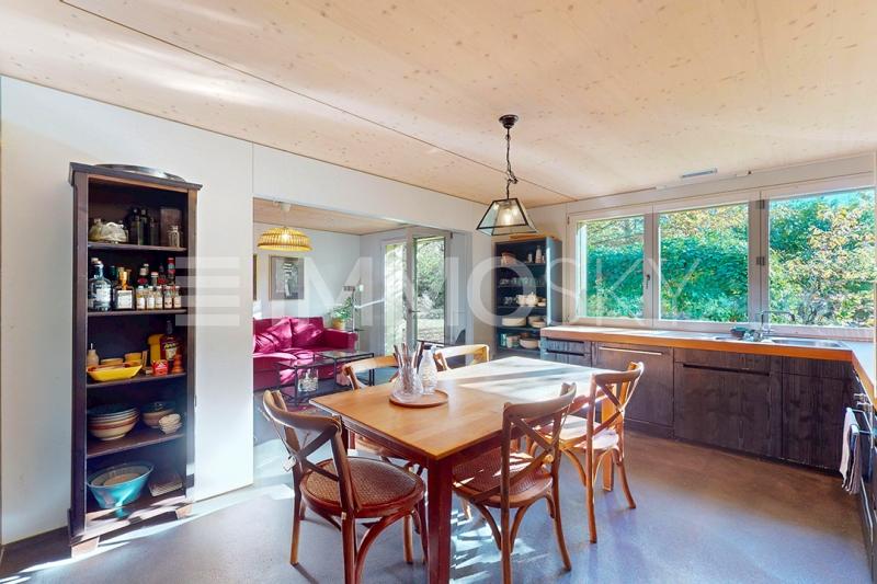 Cuisine lumineuse villa - 10.5 pièces Maison individuelle a Areuse