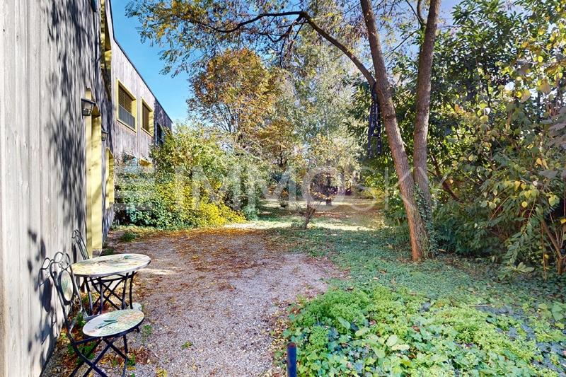 Extérieur appartement - 10.5 pièces Maison individuelle a Areuse
