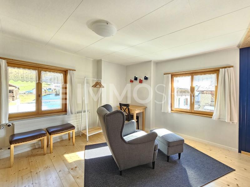 Träumen mit Ausblick - 13 pièces Maison a Tinizong