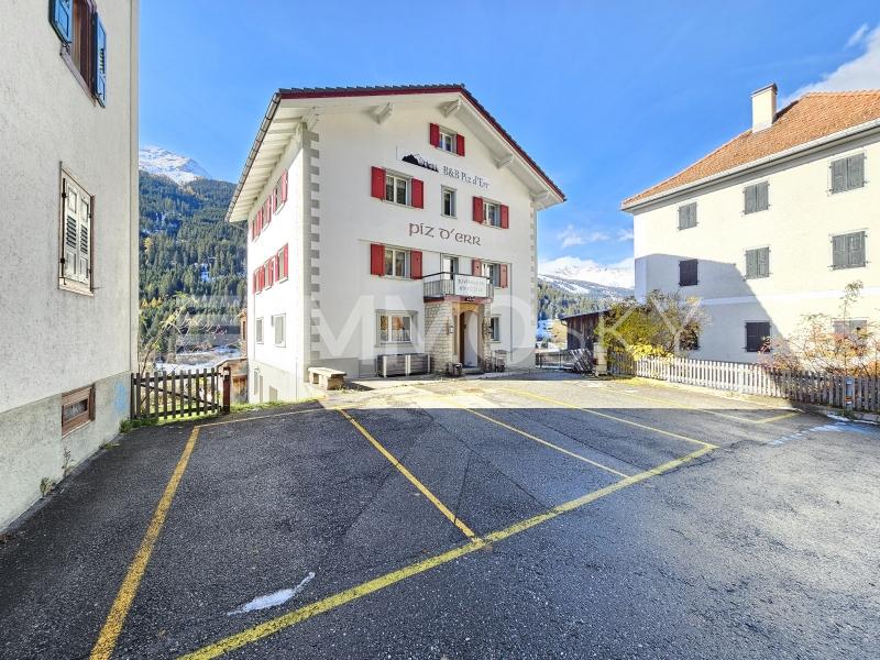 Tradition trifft Gastfreundschaft - 13 pièces Maison a Tinizong