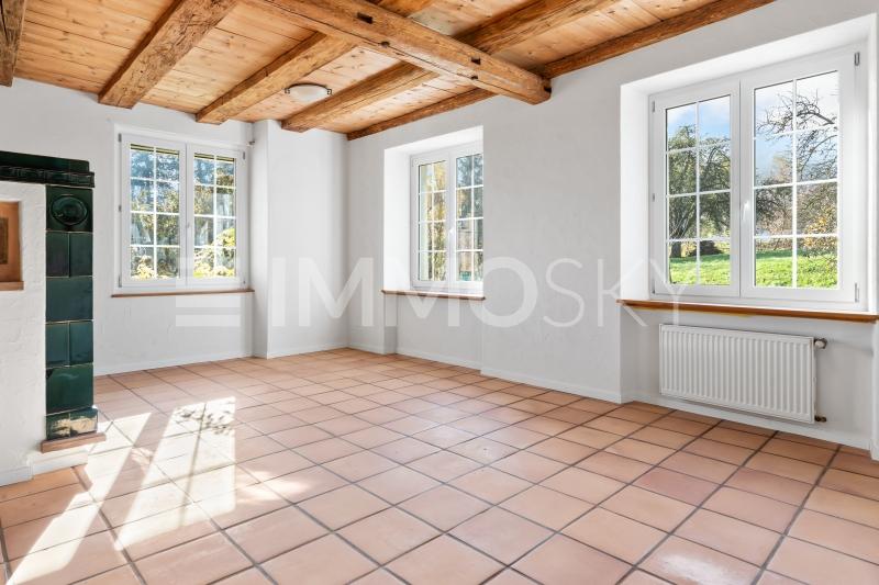 Grosses Zimmer mit 24m² und Kachelofen - 6 pièces Maison a Windlach