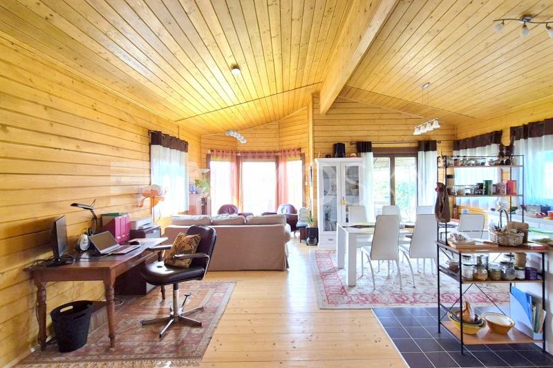 Séjour lumineux - 3.5 Zimmer Doppeleinfamilienhaus in Cheyres