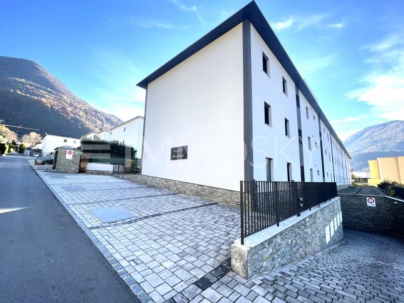 Curata nei dettagli - Casa plurifamiliare a Arbedo