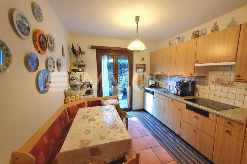 Cucina abitabile con uscita sul giardino  - 5.5 pièces Maison individuelle a Cadenazzo