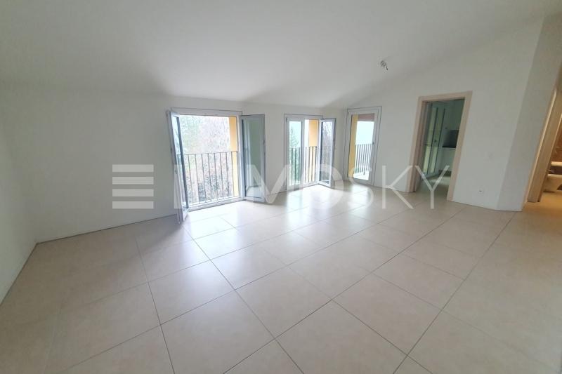 Luminoso soggiorno con spazi moderni  - 3.5 pièces Appartement a Caneggio