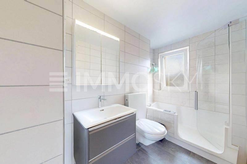 Salle de bains moderne - 3 pièces Appartement a Moutier
