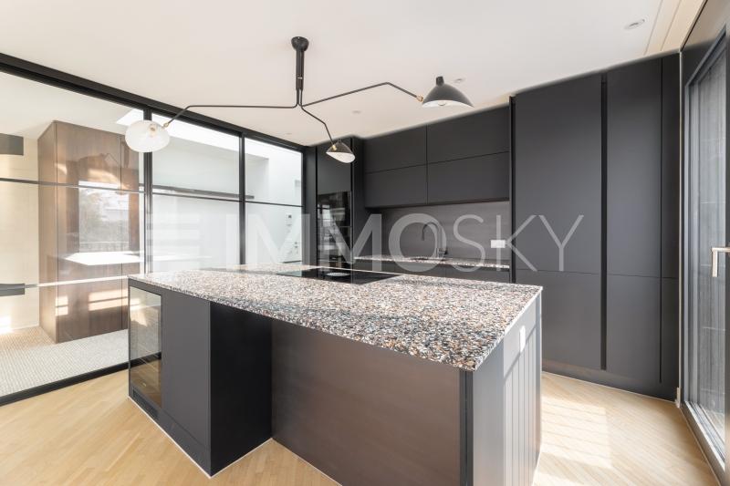 Elegant ausgestattete Küche, der Logenplatz zuhause - 2.5 pièces Appartement en attique a Uitikon Waldegg