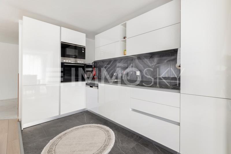 Moderne Küche - 4.5 Zimmer Wohnung in Haag (Rheintal)